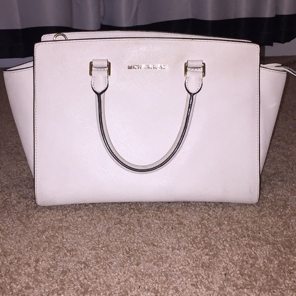 Michael Kors Handbags - Michael Kors Purse